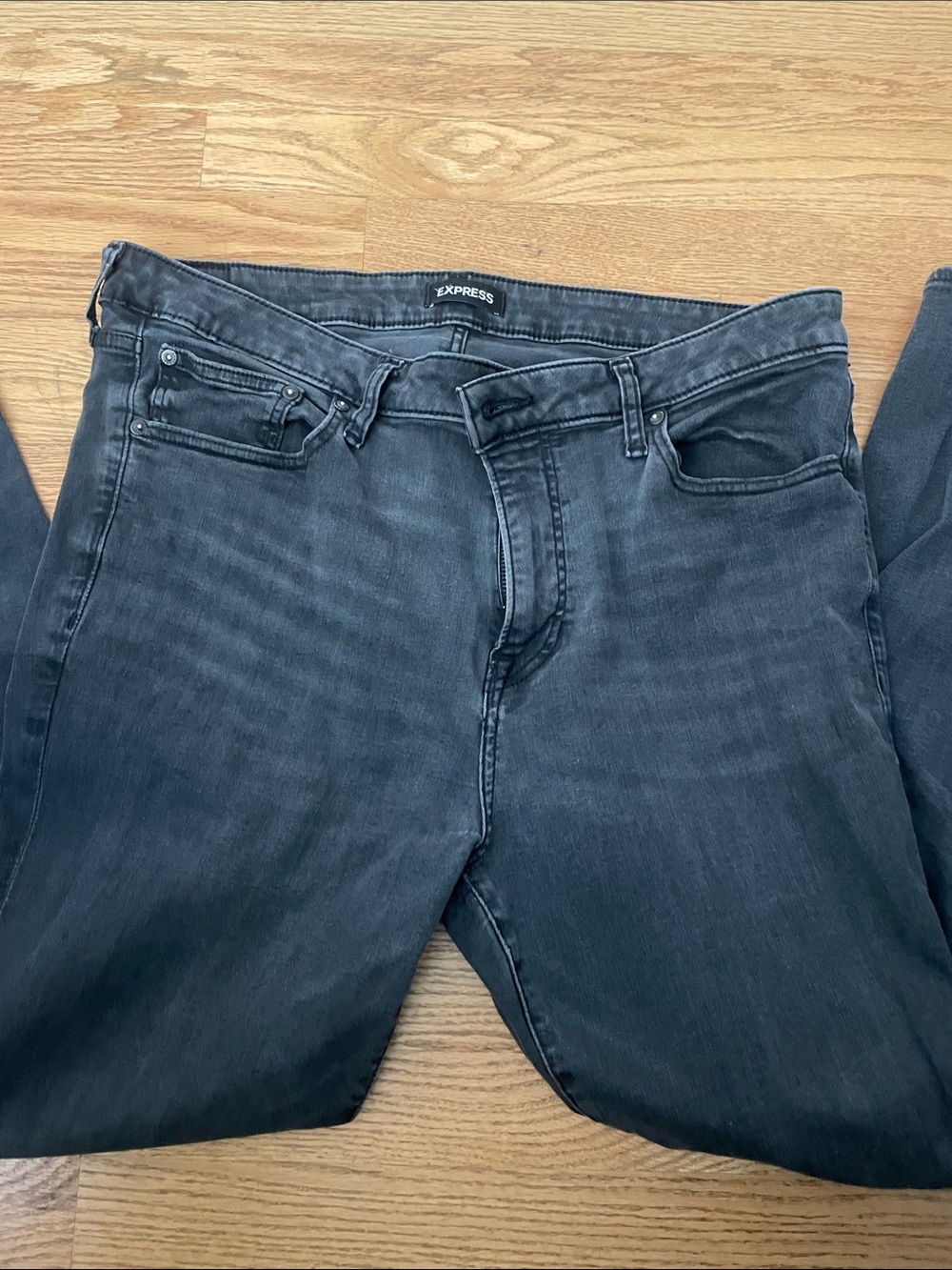 Express Men’s Dark Gray Slim Straight Jeans